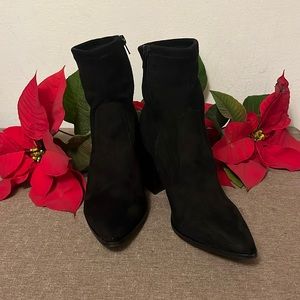 Steve Madden Viperr Zip Up Bootie Size 9 EUC🍒🍒🍒🍒🍒